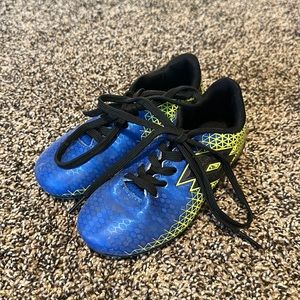 Kids soccer cleats